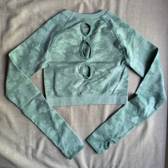 3Pc Camo Green Seamless set (Leggings, Bra, Long Sleeve Crop Top) - Picture 8 of 12